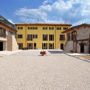 Tre Forti Alloggio per agriturismo Rivoli Veronese
